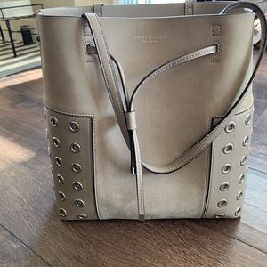Tory Burch block T bucket bag